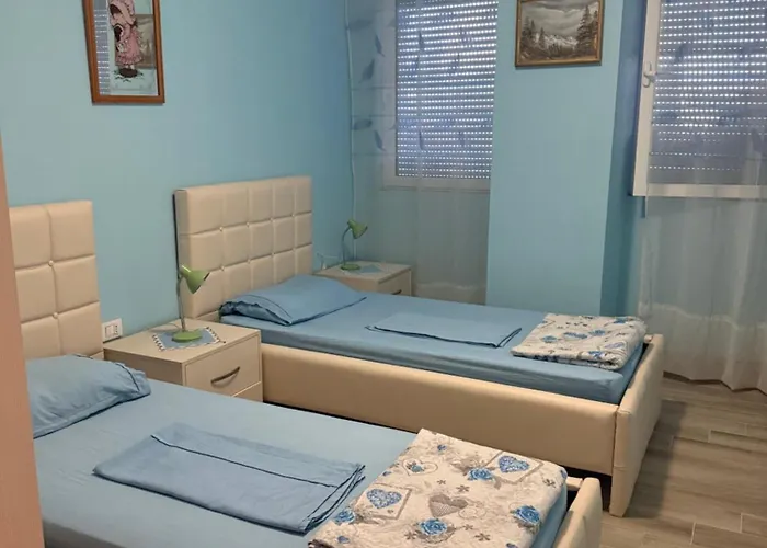 Grand Blue Fafa דירה גולם